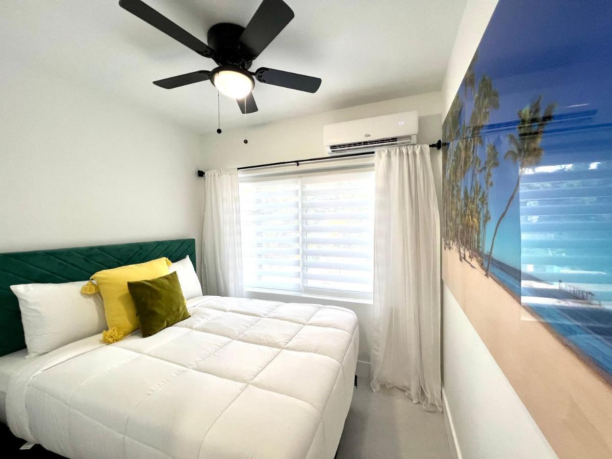מיאמי 3 Seasons At The Carrington 3 Separate 2 Bedroom 1 Bathroom Apartments And A 3 Bedroom 2 Bathroom Villa מראה חיצוני תמונה